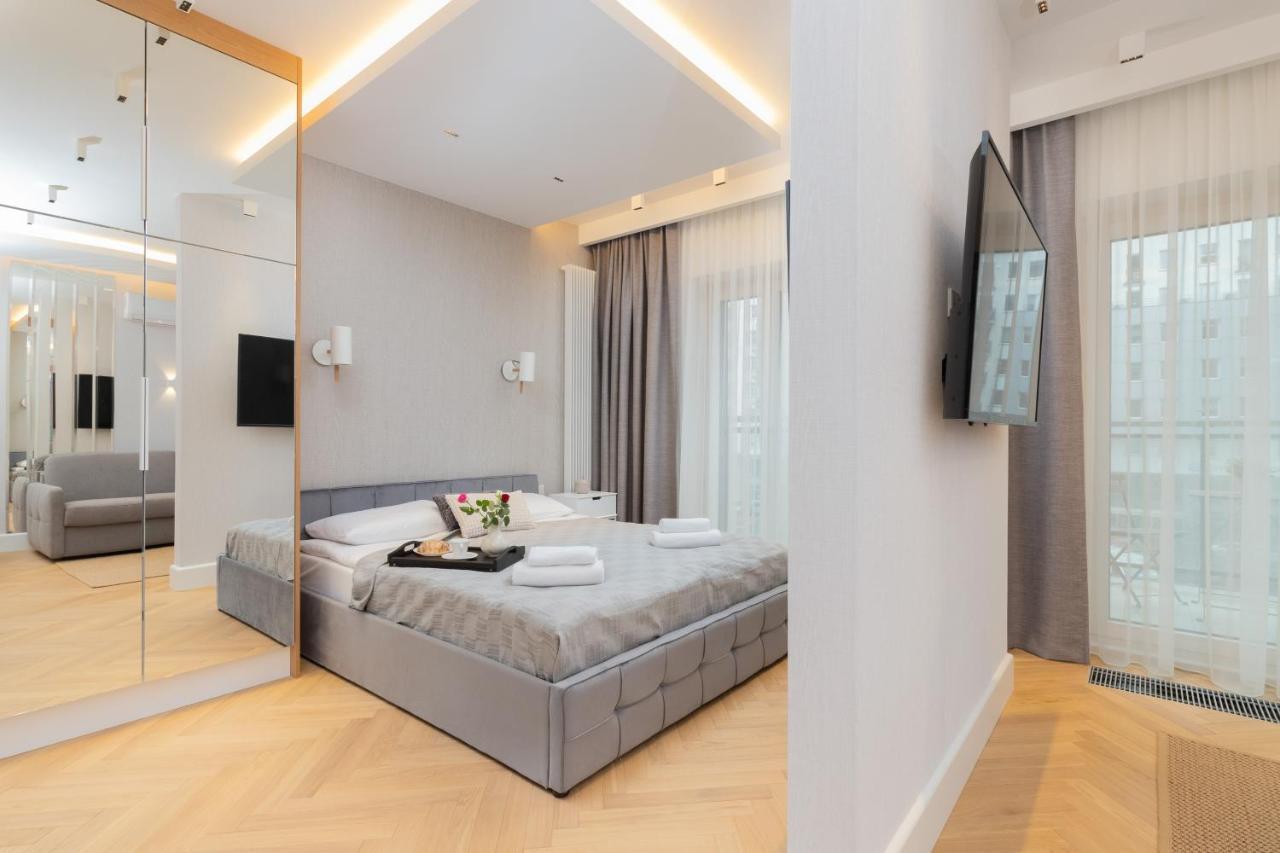 Mennica Residence - City Center Apartments By Noclegi Renters Warschau Exterior foto