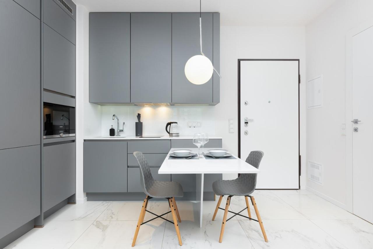 Mennica Residence - City Center Apartments By Noclegi Renters Warschau Exterior foto