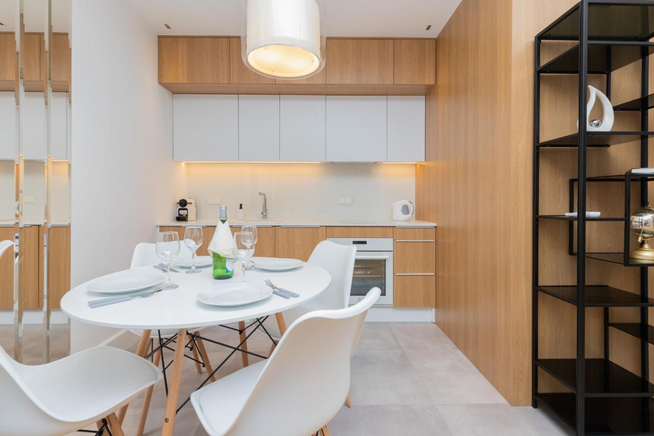 Mennica Residence - City Center Apartments By Noclegi Renters Warschau Exterior foto