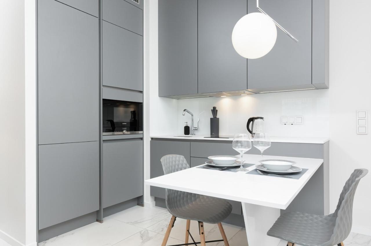Mennica Residence - City Center Apartments By Noclegi Renters Warschau Exterior foto