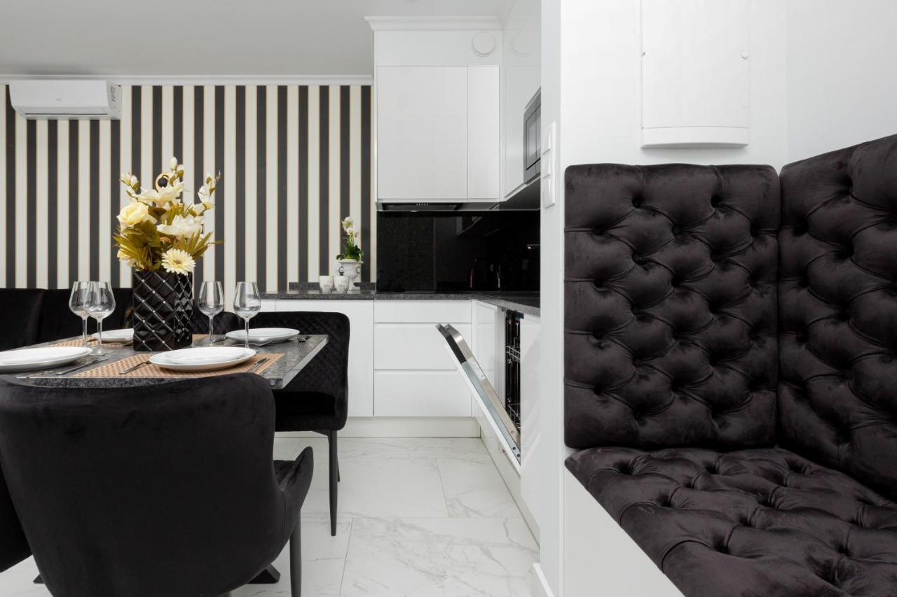 Mennica Residence - City Center Apartments By Noclegi Renters Warschau Exterior foto